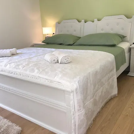 Luxury With Sea View Apartment *