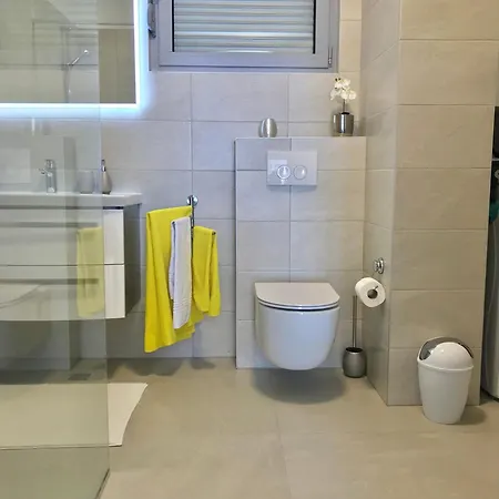 Luxury With Sea View Apartment